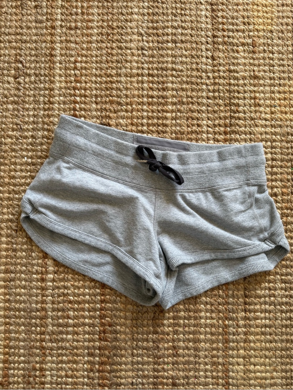 Lululemon Gray Athletic Shorts | Drawstring Waist | Dolphin Hem Size 4